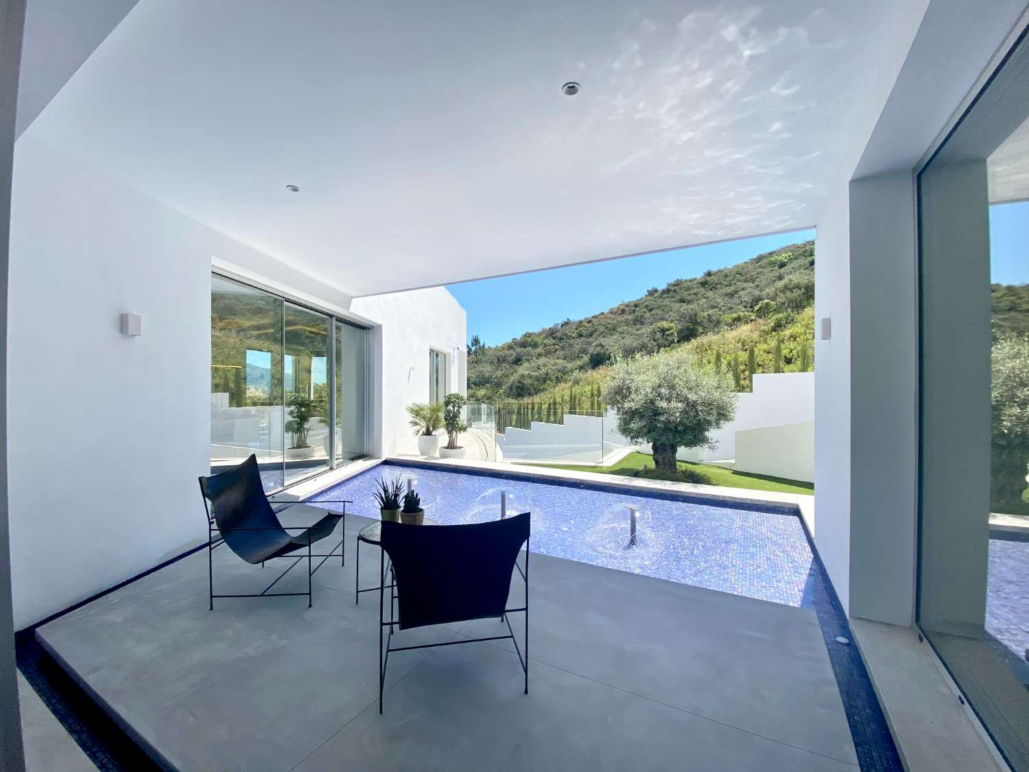 Ecological villa with exclusive olive grove in La Cala Golf