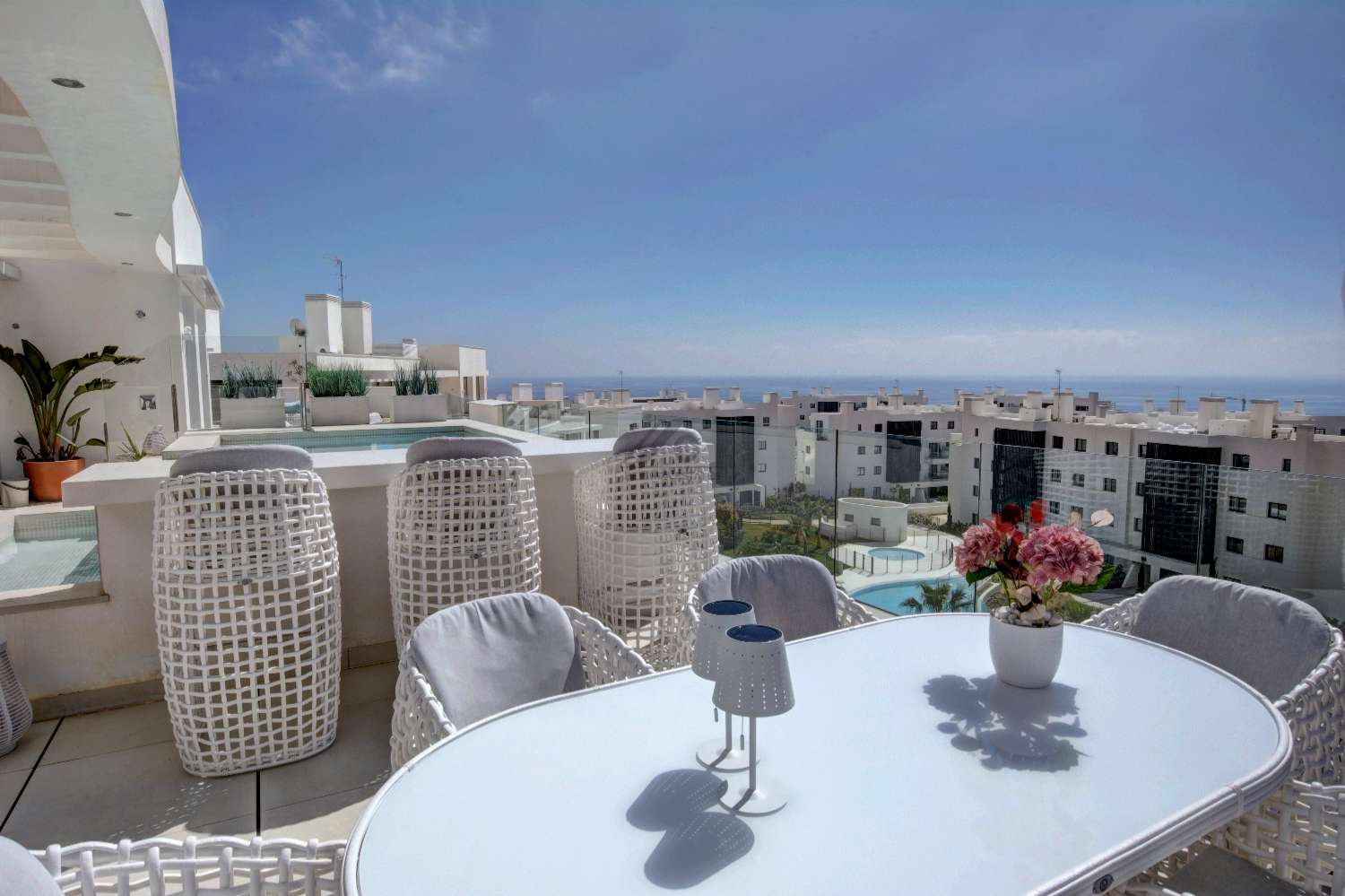 Penthouse de luxe spacieux à El Higuerón, à 1,5 km de la plage