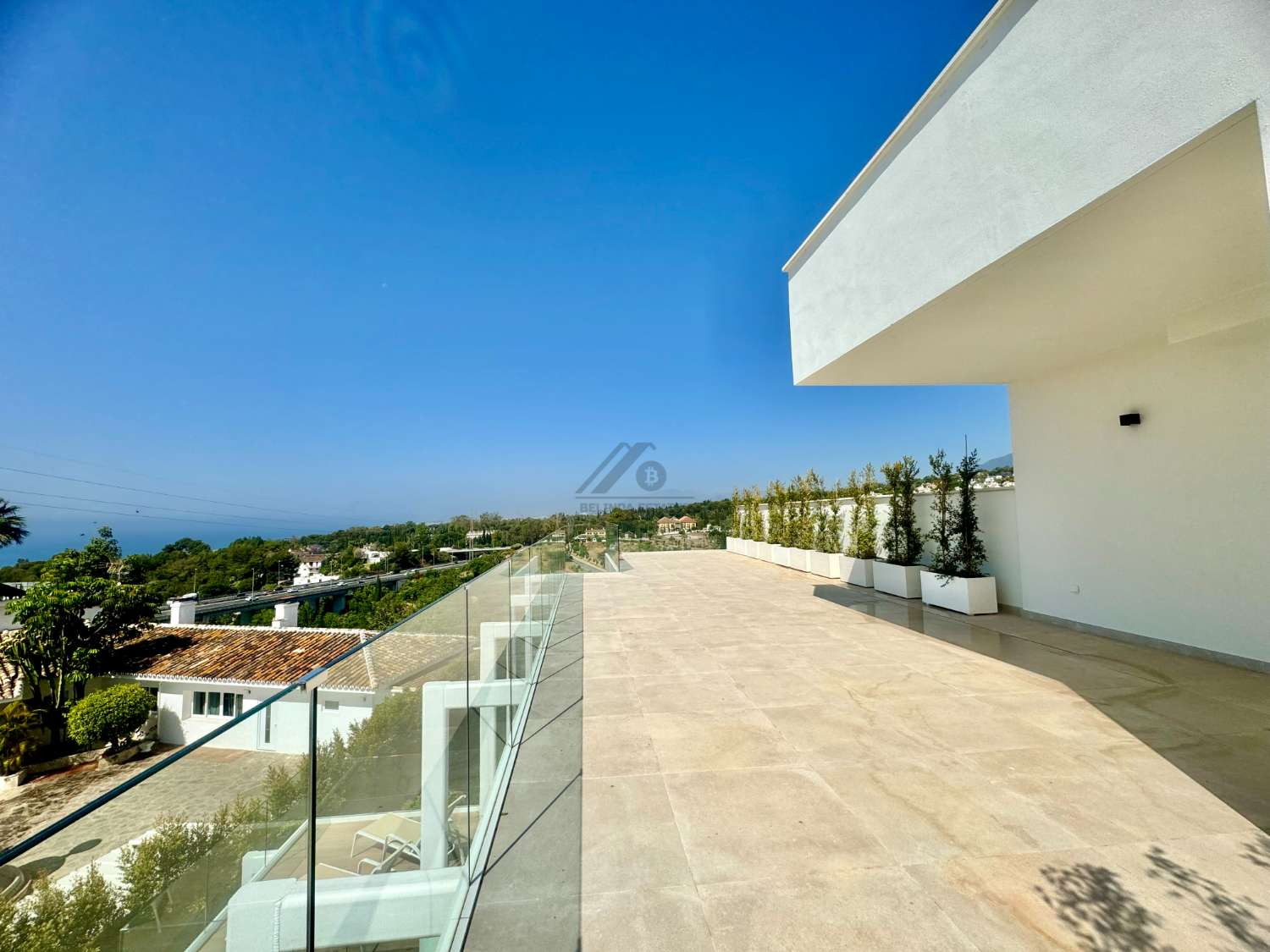 Luxury villa 5 minutes from the beach