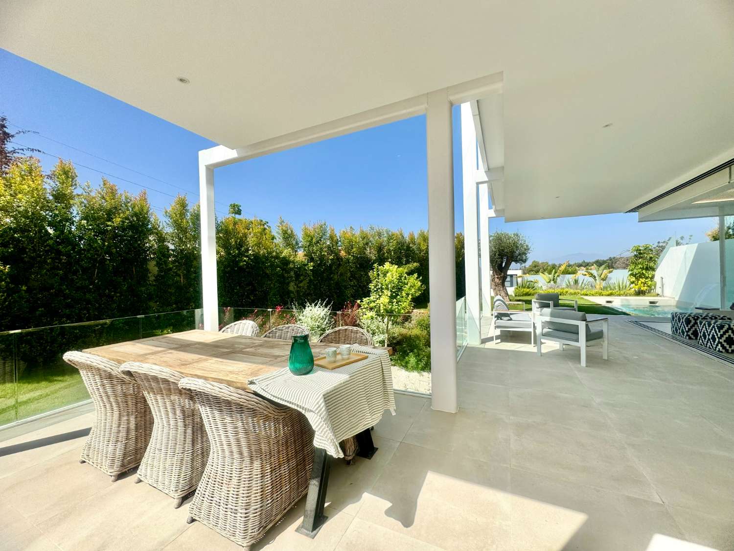 Luxury villa 5 minutes from the beach