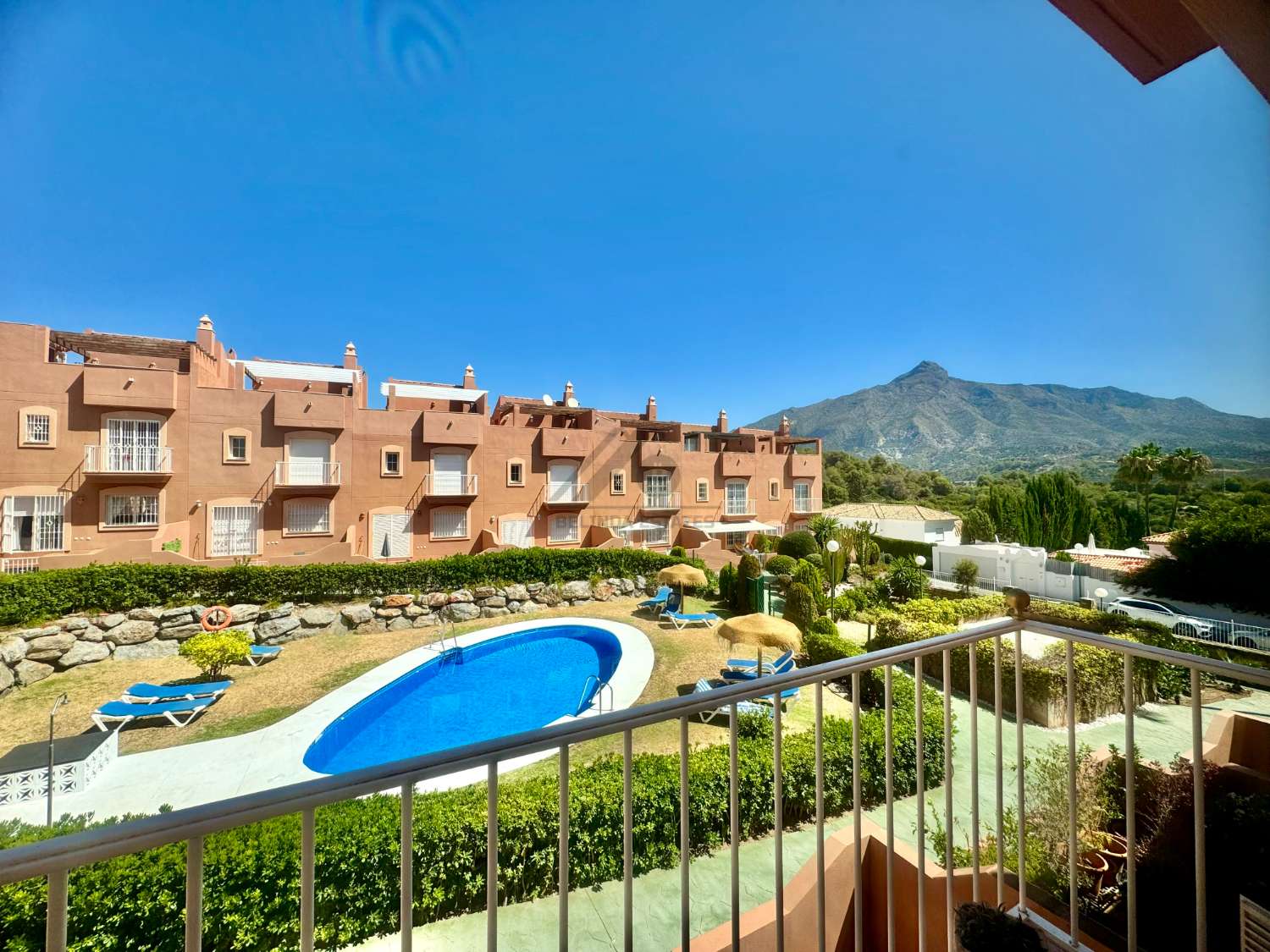 Townhouse with large basement a few minutes from Puerto Banus