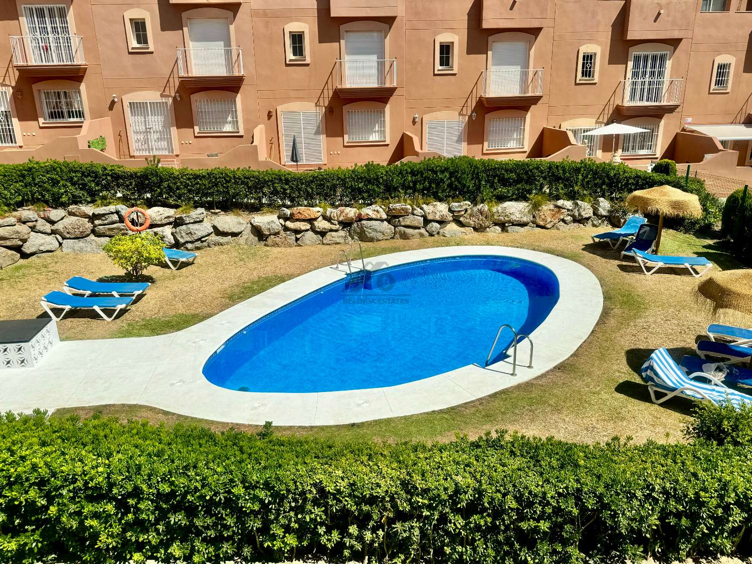 Casa adosada con gran sotano a pocos minutos de Puerto Banus