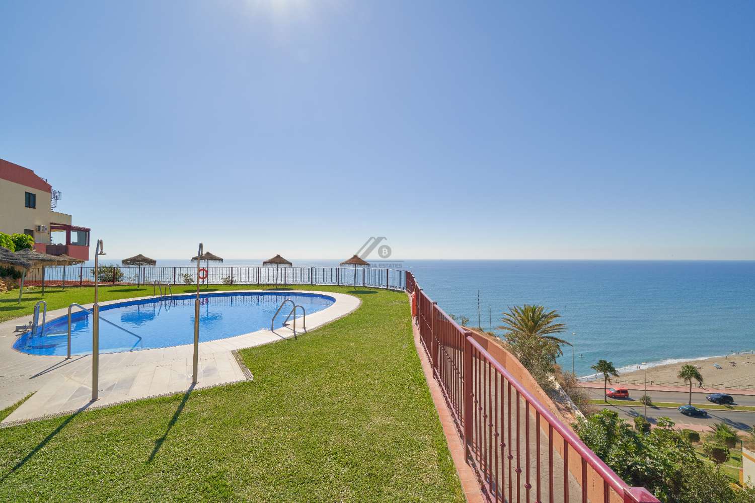 Bright apartment on the beach