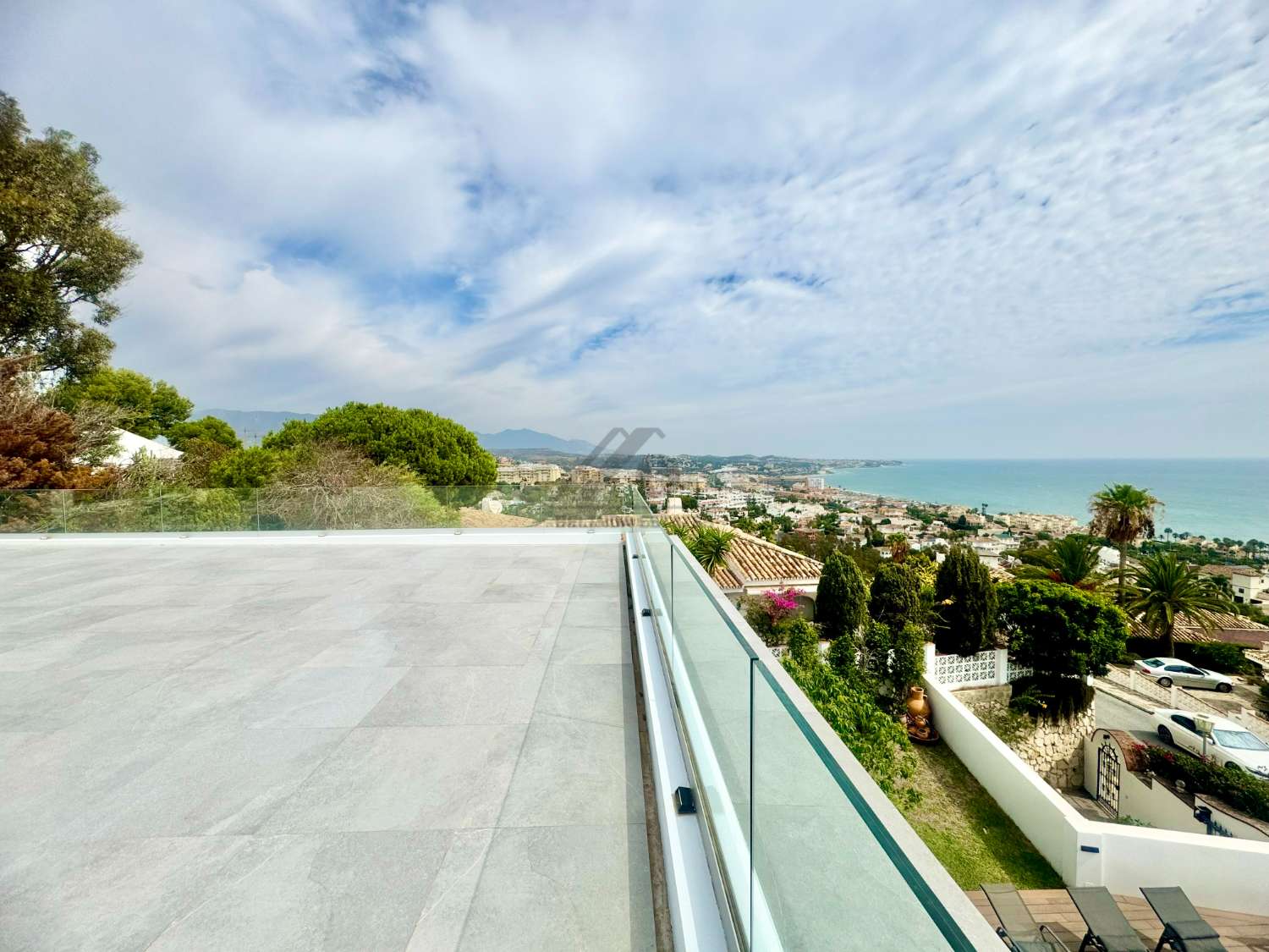 Villa con piscina e impresionantes vistas al mar