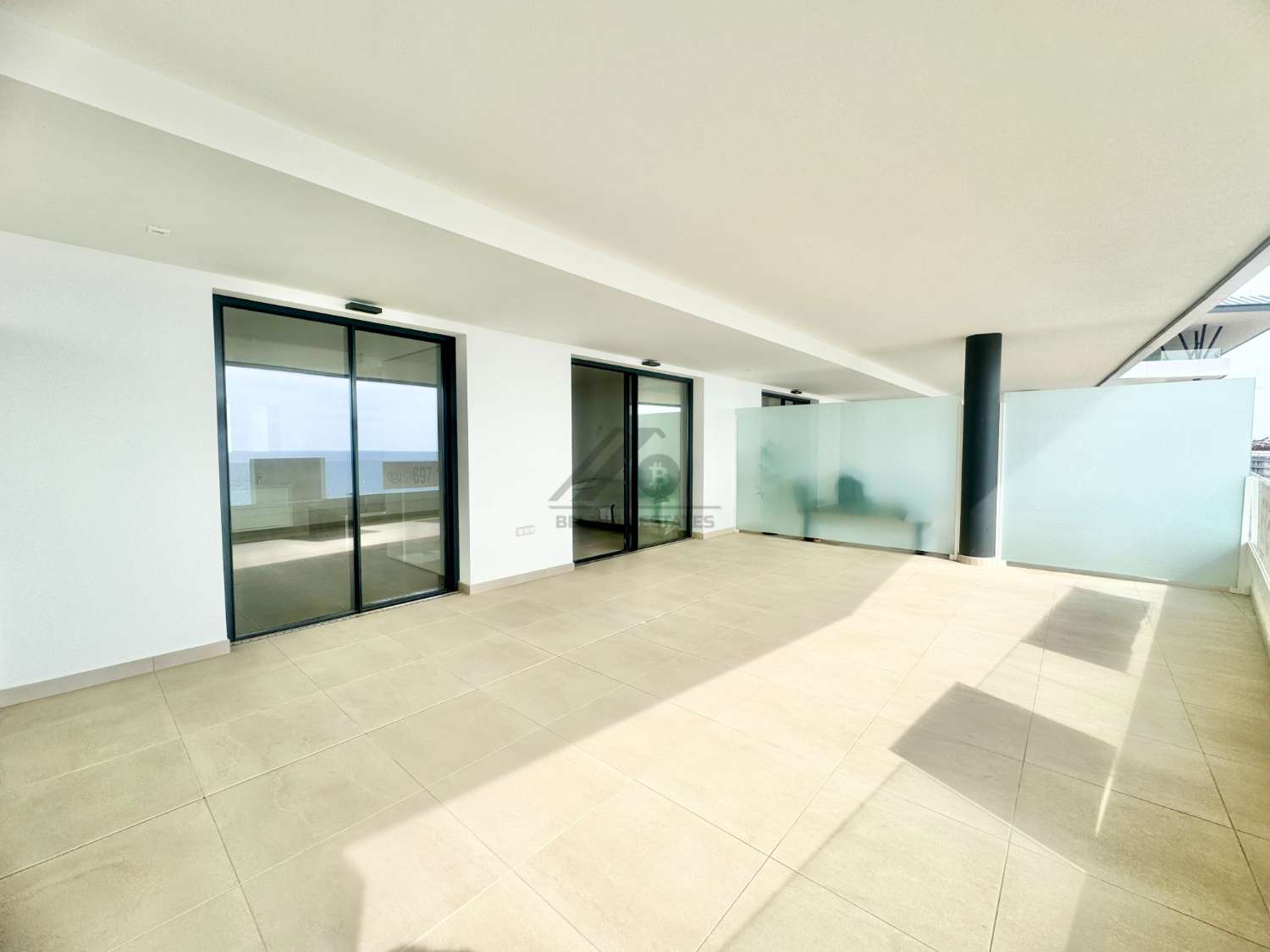 Apartamento a estrenar frontal al mar