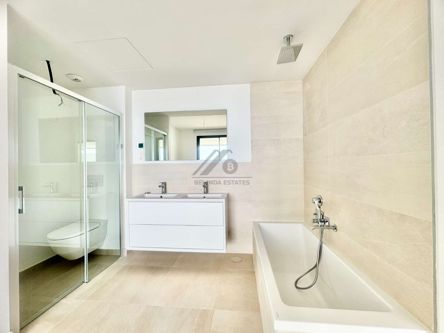 Apartamento a estrenar frontal al mar