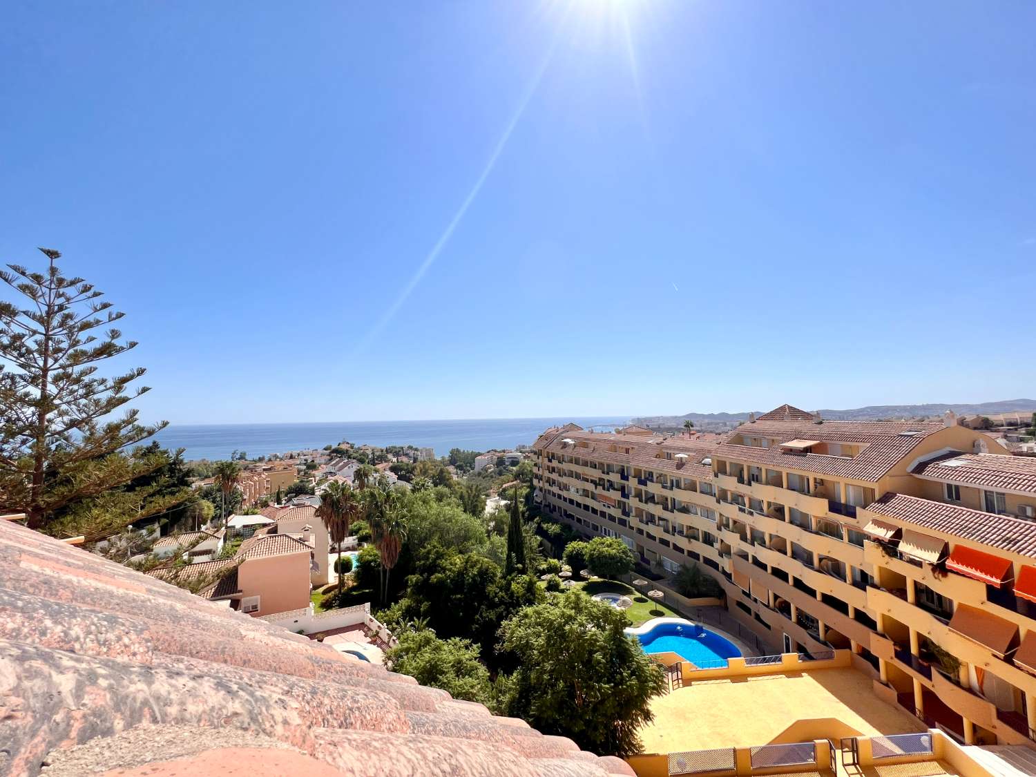 Penthouse mit Meerblick, Pool und Garage