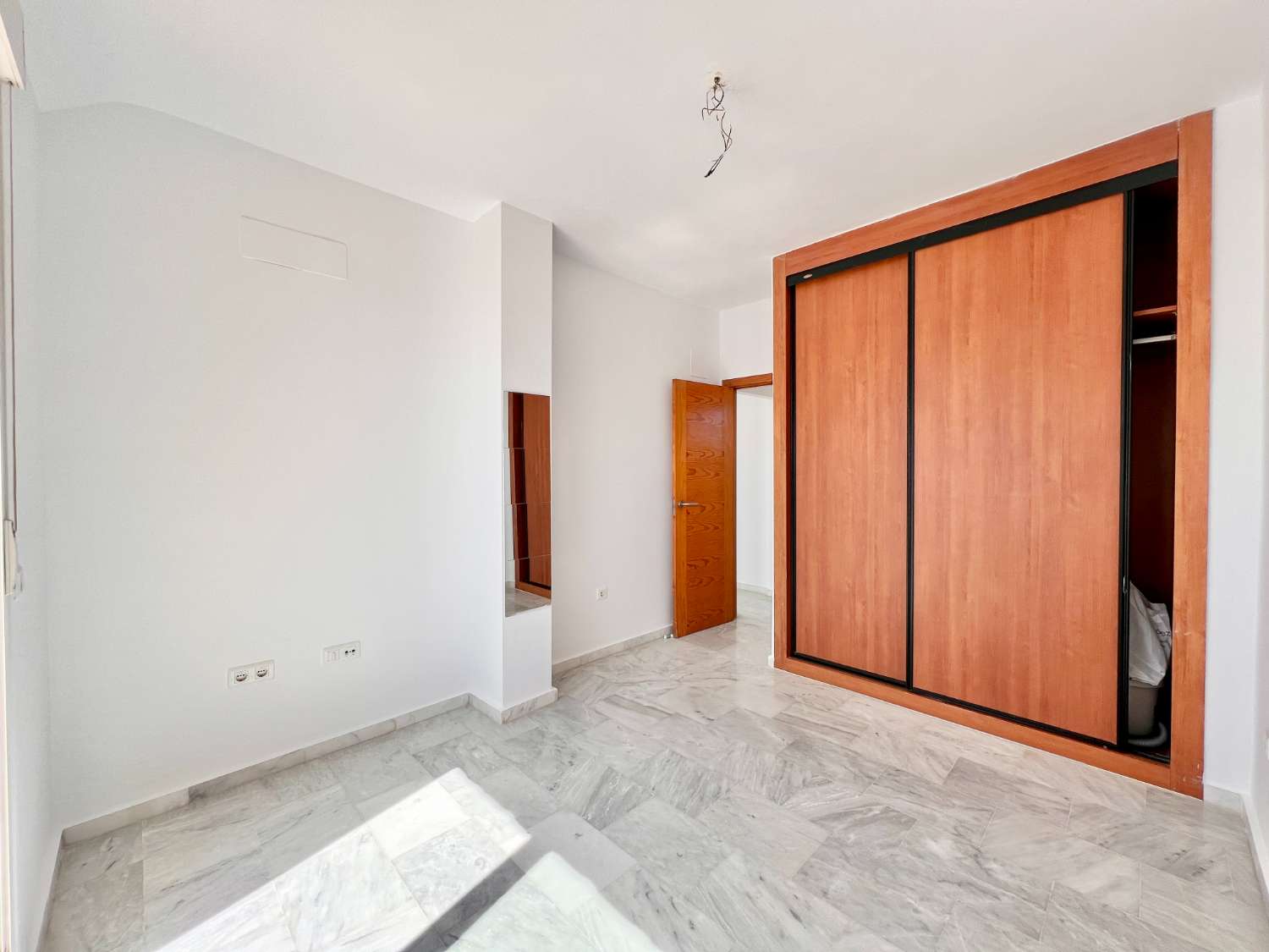 Penthouse mit Meerblick, Pool und Garage