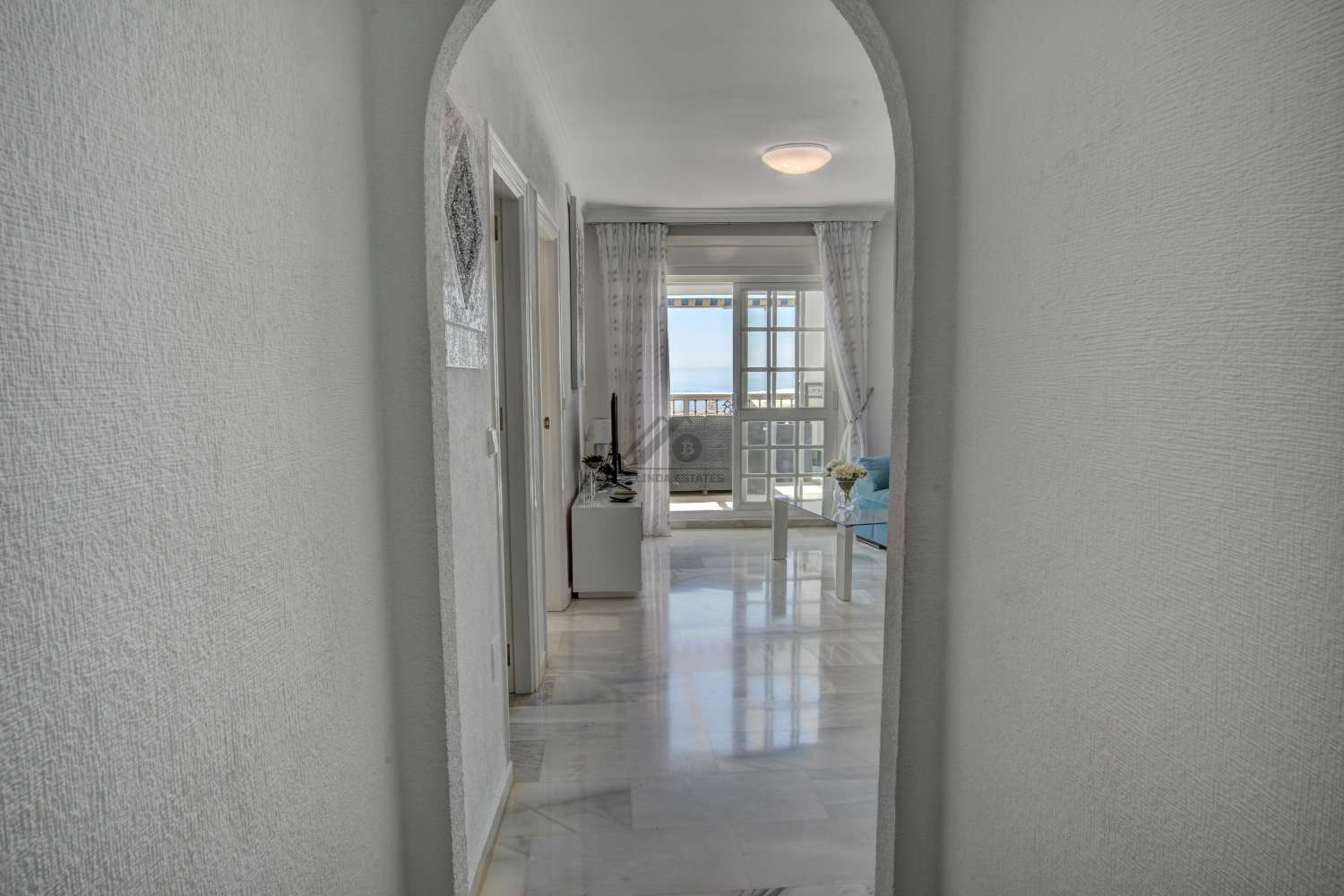Světlý penthouse s výhledem na moře v Benalmádena Pueblo