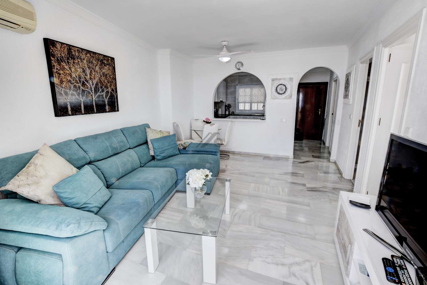Světlý penthouse s výhledem na moře v Benalmádena Pueblo