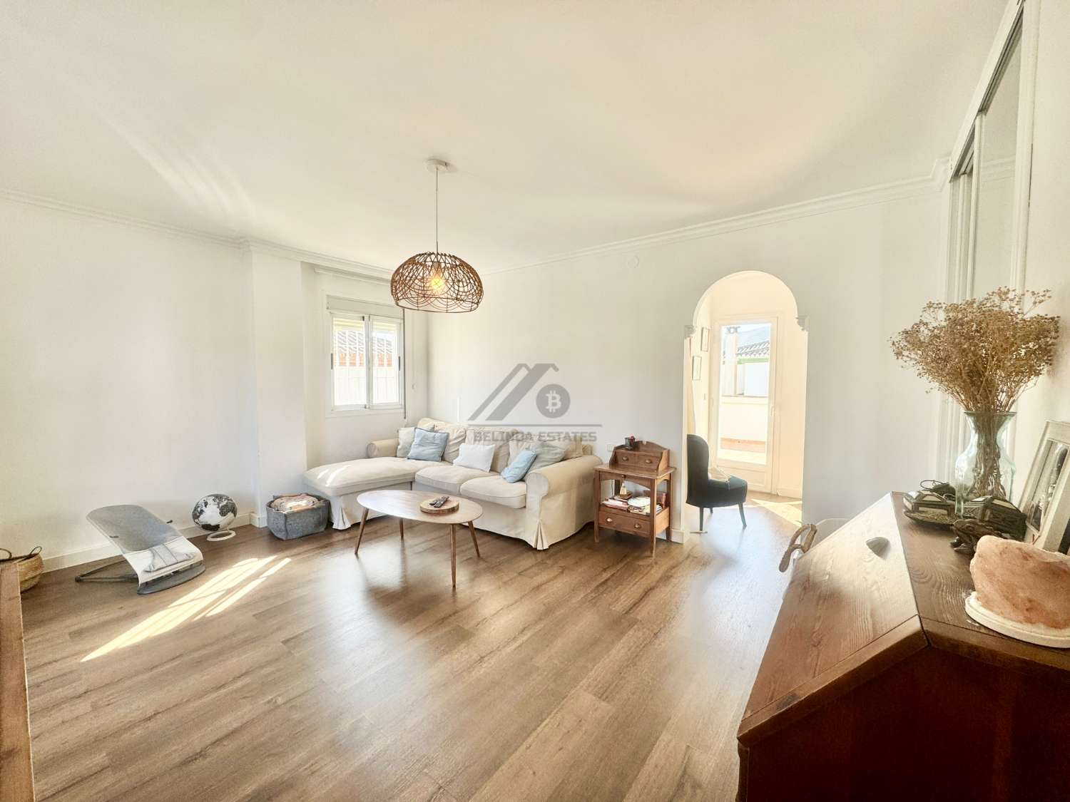 Wonderful detached house with garden and pool